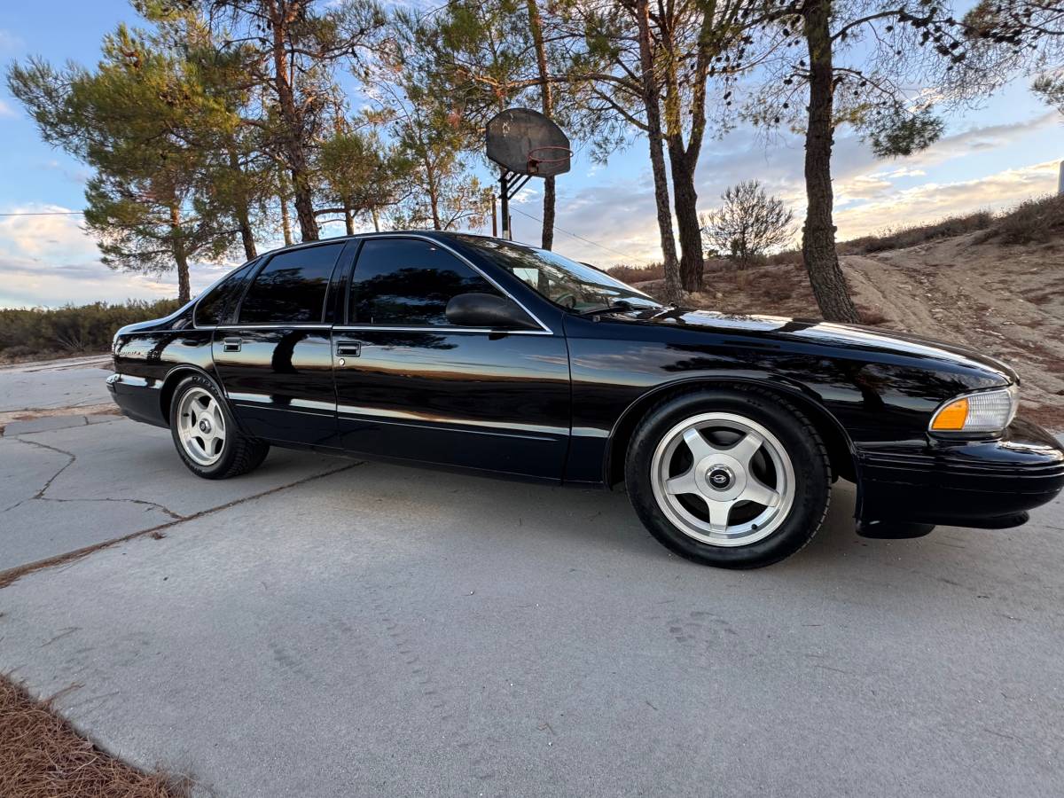 Chevrolet-Caprice-classic-1995-Black