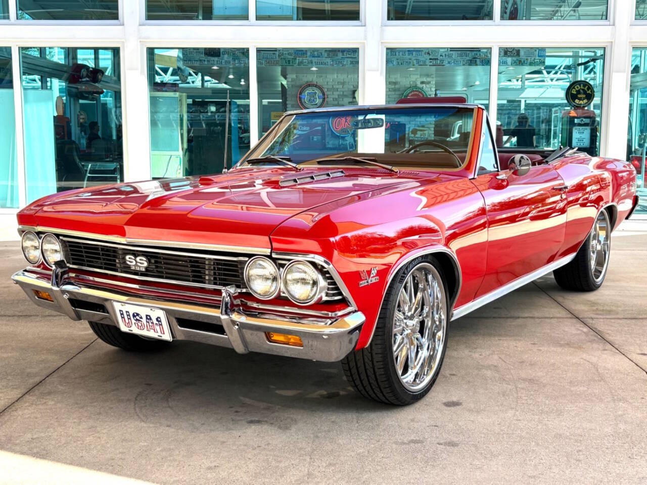 Chevrolet-Chevelle-1966-Convertible-Regal-Red