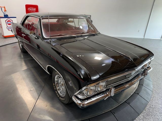 Chevrolet-Chevelle-1966-Red
