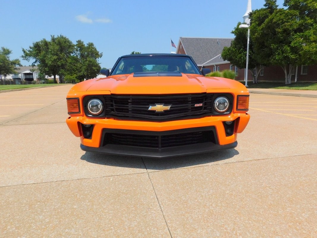 Chevrolet-Chevelle-1972-Orange-Crush-BLACK-amp-ORANGE