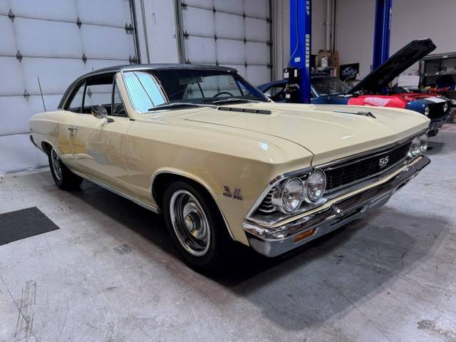 Chevrolet-Chevelle-ss396-1966-Yellow