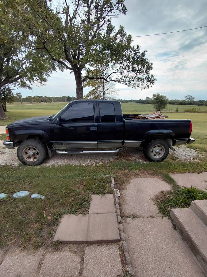 Chevrolet-Cheyenne-k2500-1996-Black