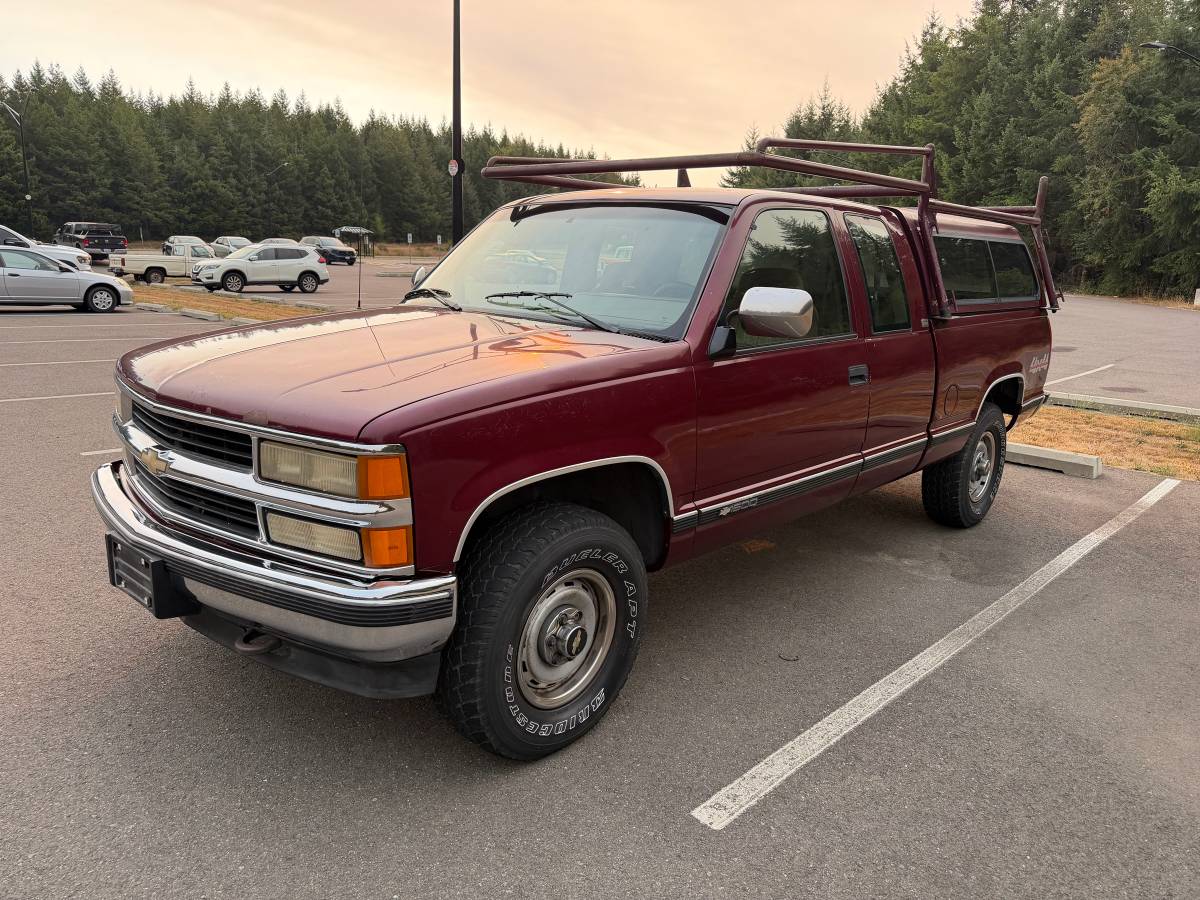 Chevrolet-Ck-1500-1994-Red
