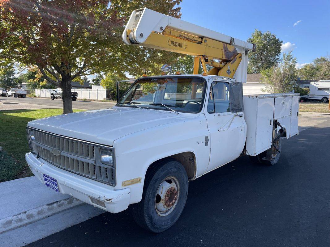 Chevrolet-Ck-3500-1981-White