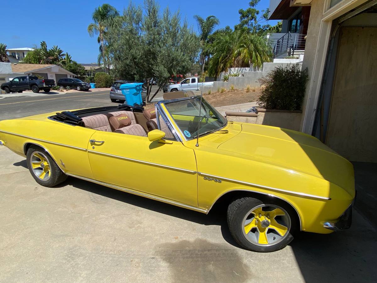 Chevrolet-Corvair-corsa-turbo-1965-Yellow