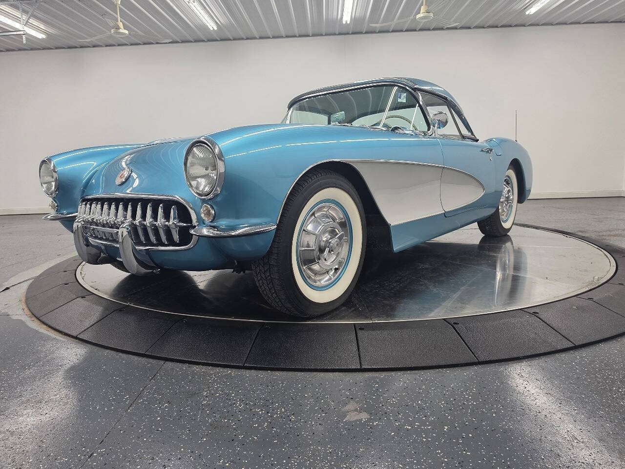 Chevrolet-Corvette-1955-Blue