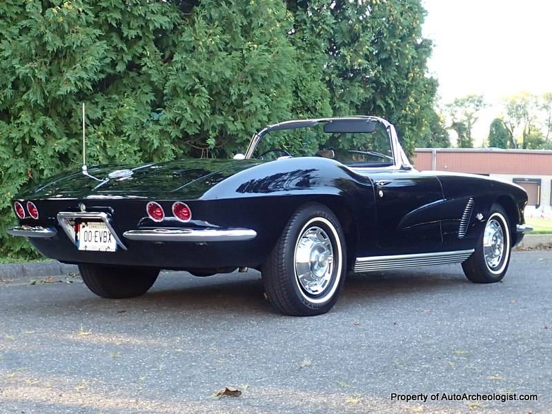 Chevrolet-Corvette-1962-Black
