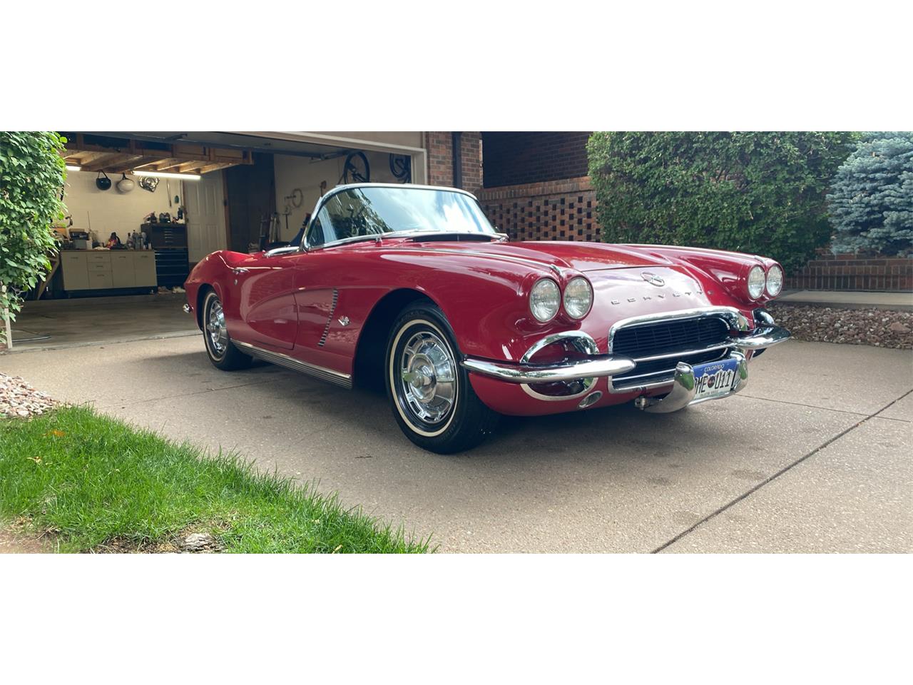 Chevrolet-Corvette-1962-Red-Black