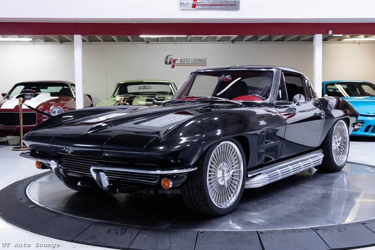 Chevrolet-Corvette-1963-Coupe-Red