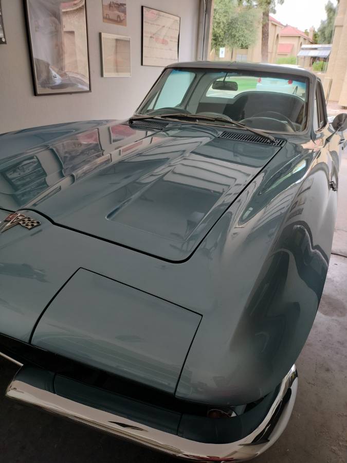 Chevrolet-Corvette-1964