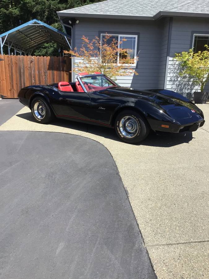 Chevrolet-Corvette-1975-Black