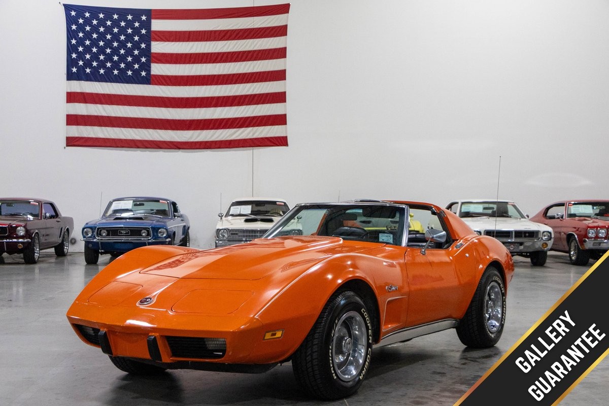 Chevrolet-Corvette-1975-Coupe-Black