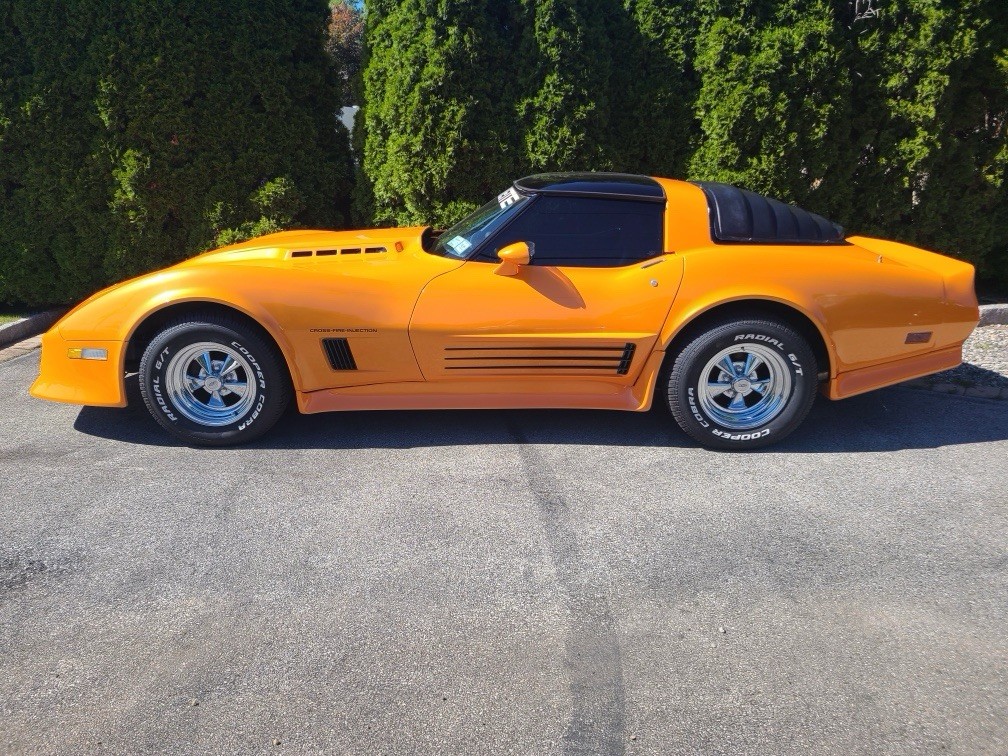 Chevrolet-Corvette-1982-Coupe-Black