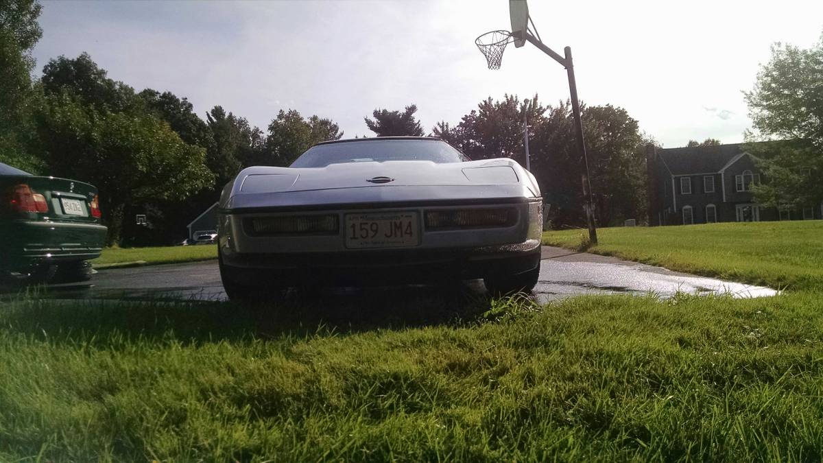 Chevrolet-Corvette-1984-Silver