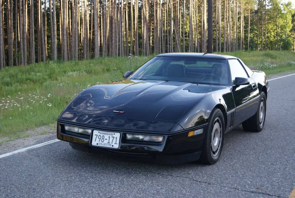 Chevrolet-Corvette-1985-Black