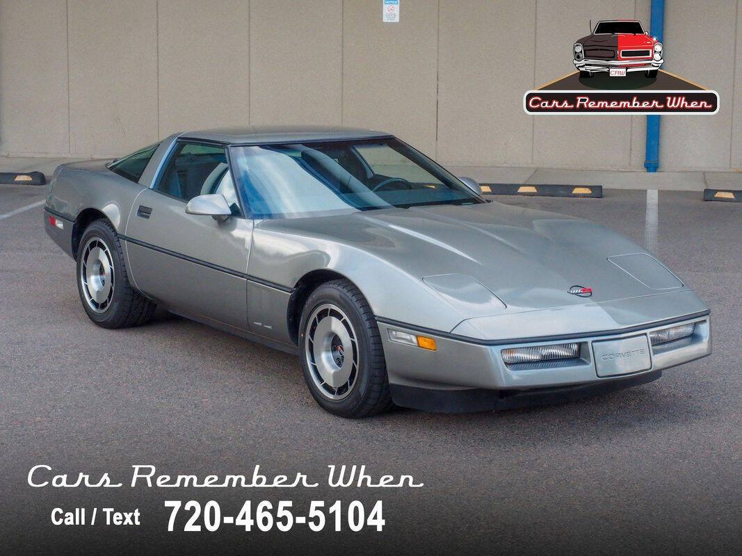 Chevrolet-Corvette-1985-Silver-Black
