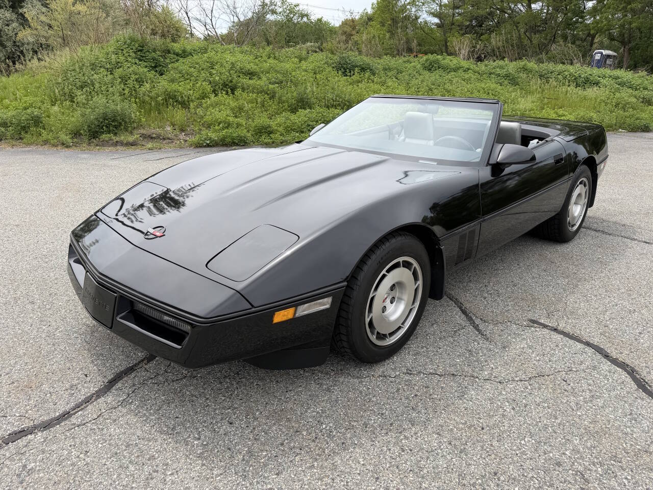 Chevrolet-Corvette-1986-Black-Silver