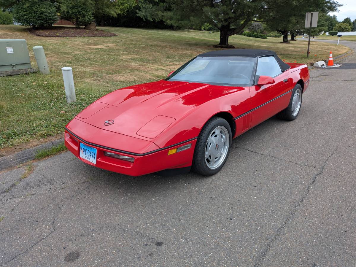 Chevrolet-Corvette-1989-Red