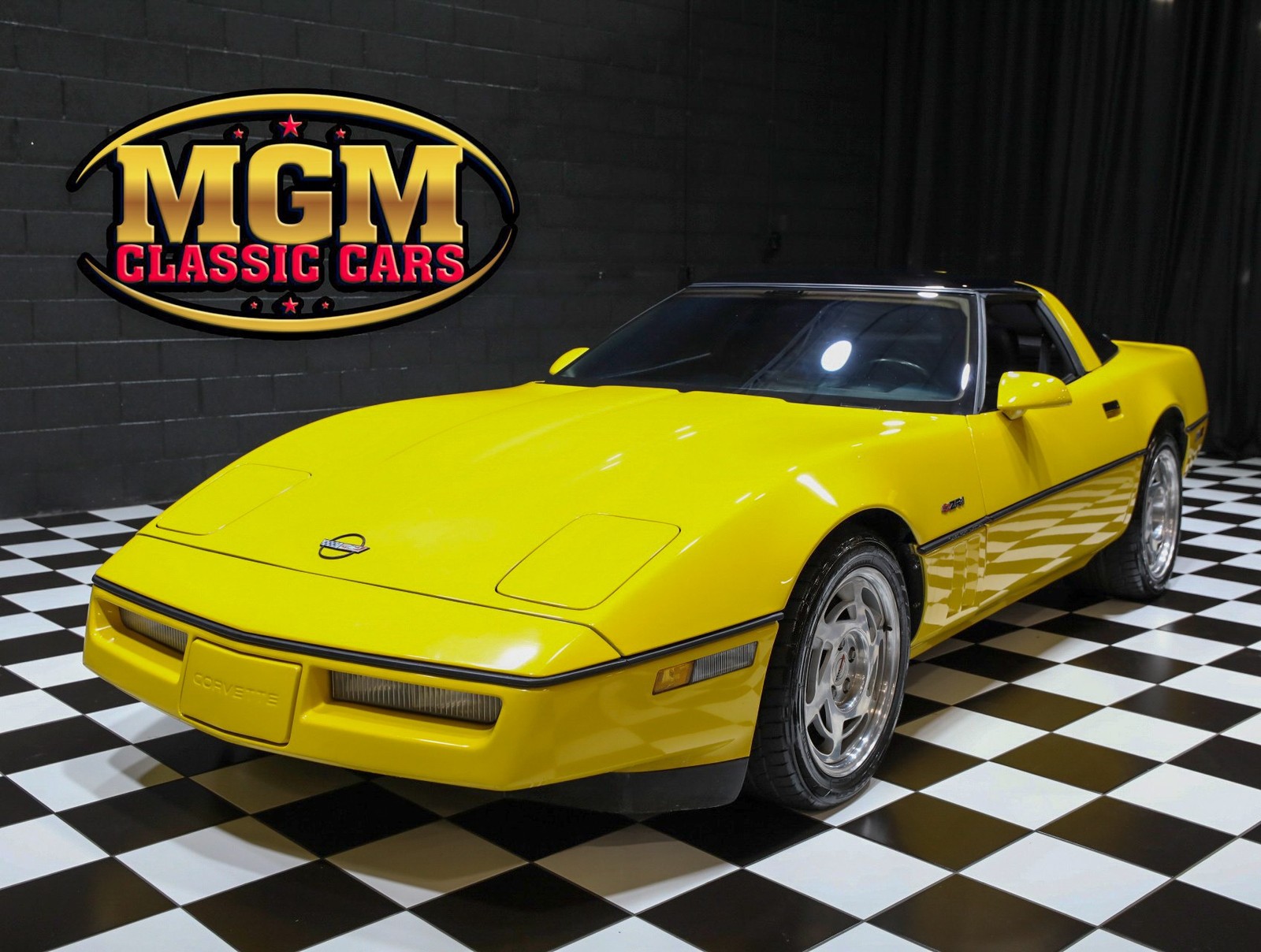 Chevrolet-Corvette-1990-Hatchback-Black