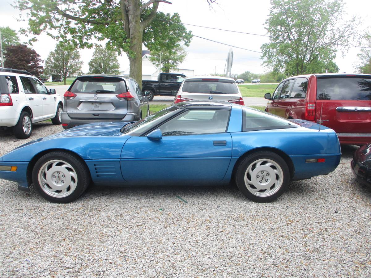 Chevrolet-Corvette-1991-Blue