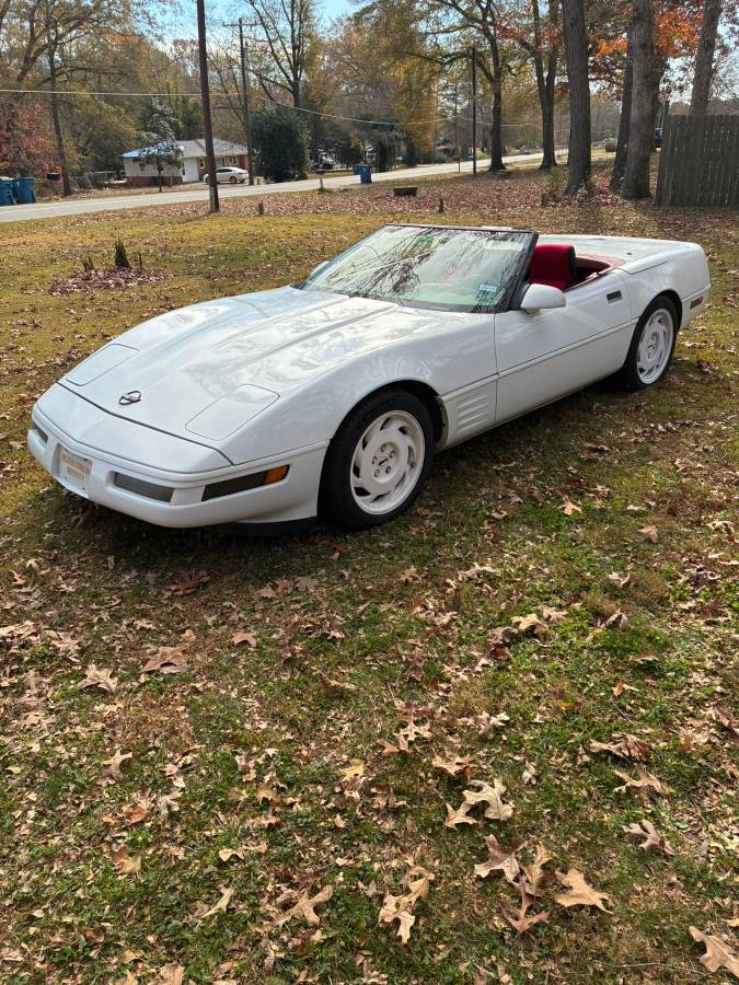 Chevrolet-Corvette-1992-White