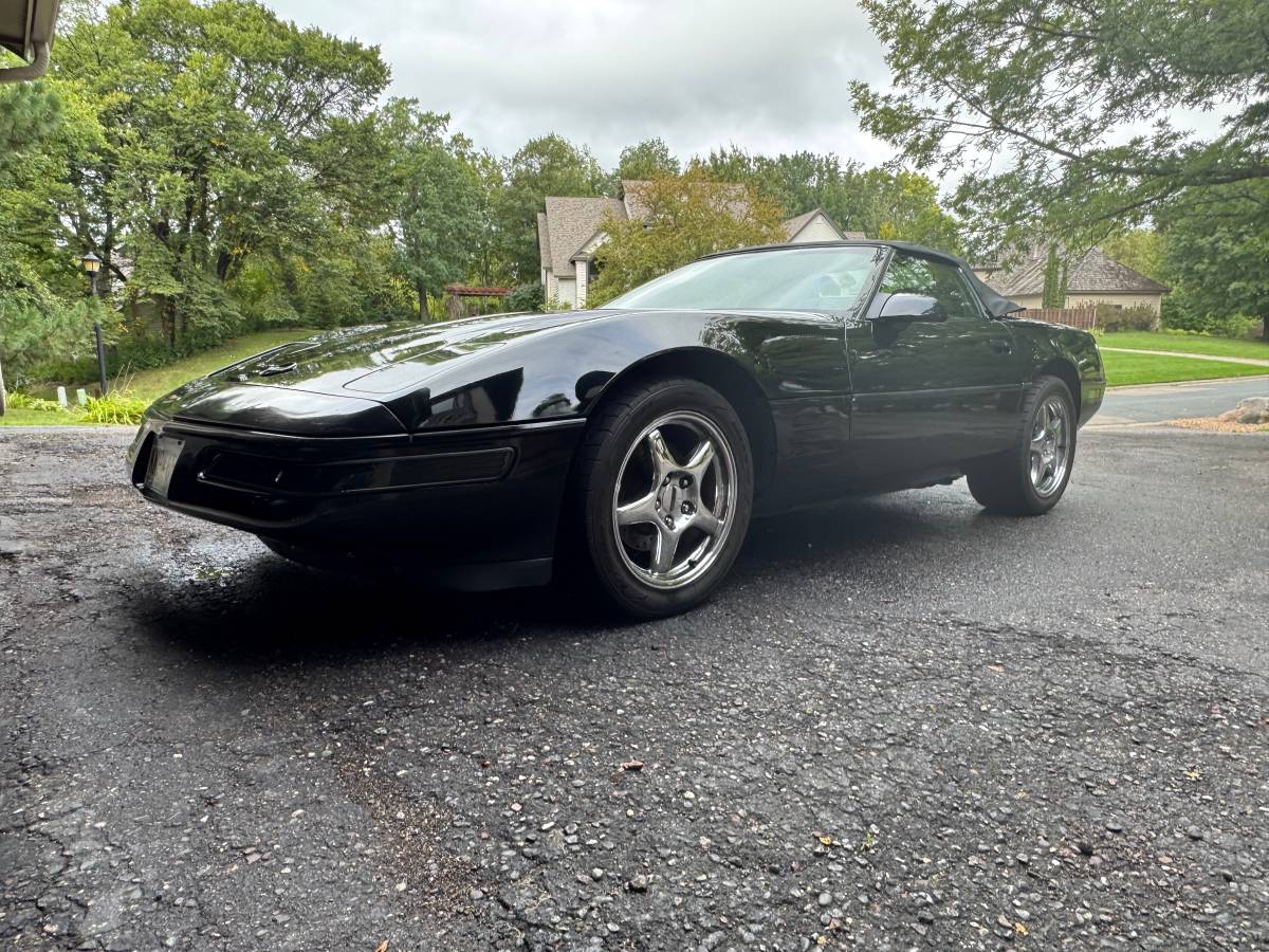 Chevrolet-Corvette-1994-Black