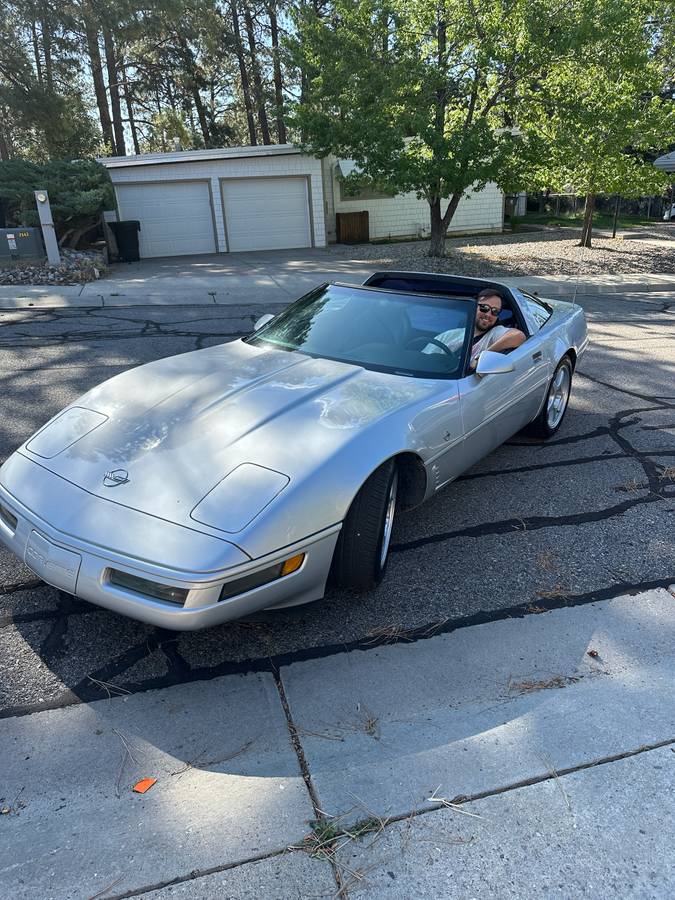 Chevrolet-Corvette-1996-Silver
