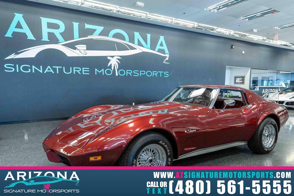 Chevrolet-Corvette-coupe-gas-1975-Red