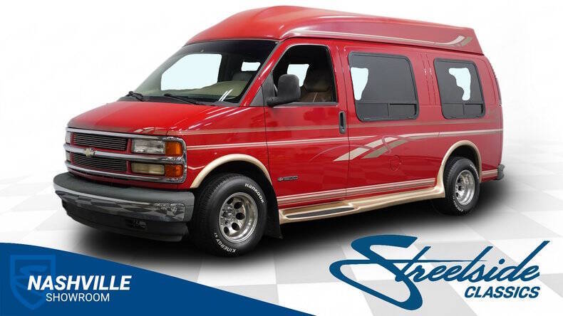 Chevrolet-Express-1996-Red-Tan