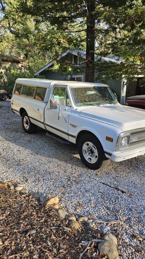 Chevrolet-G-20-1969-White