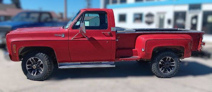 Chevrolet-G-20-1976-Red
