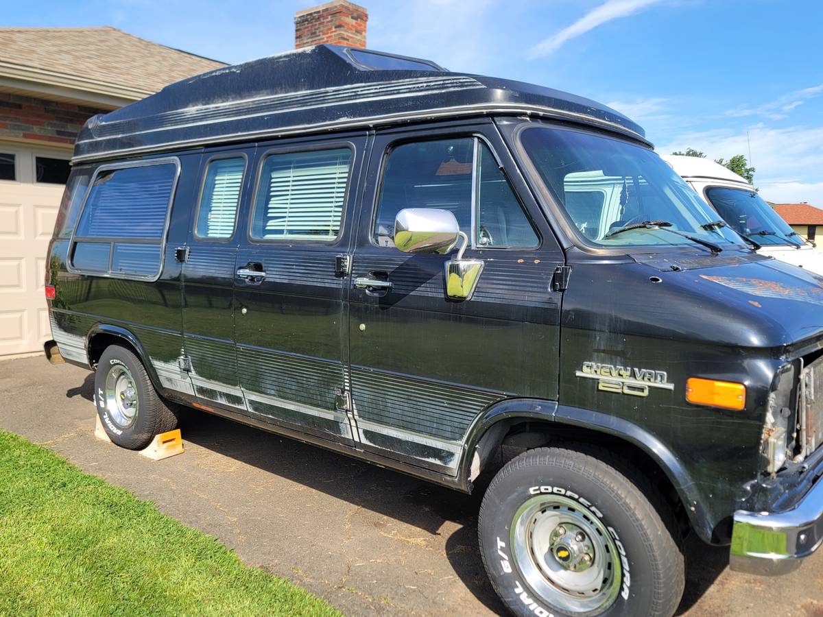 Chevrolet-G-20-1987-Black
