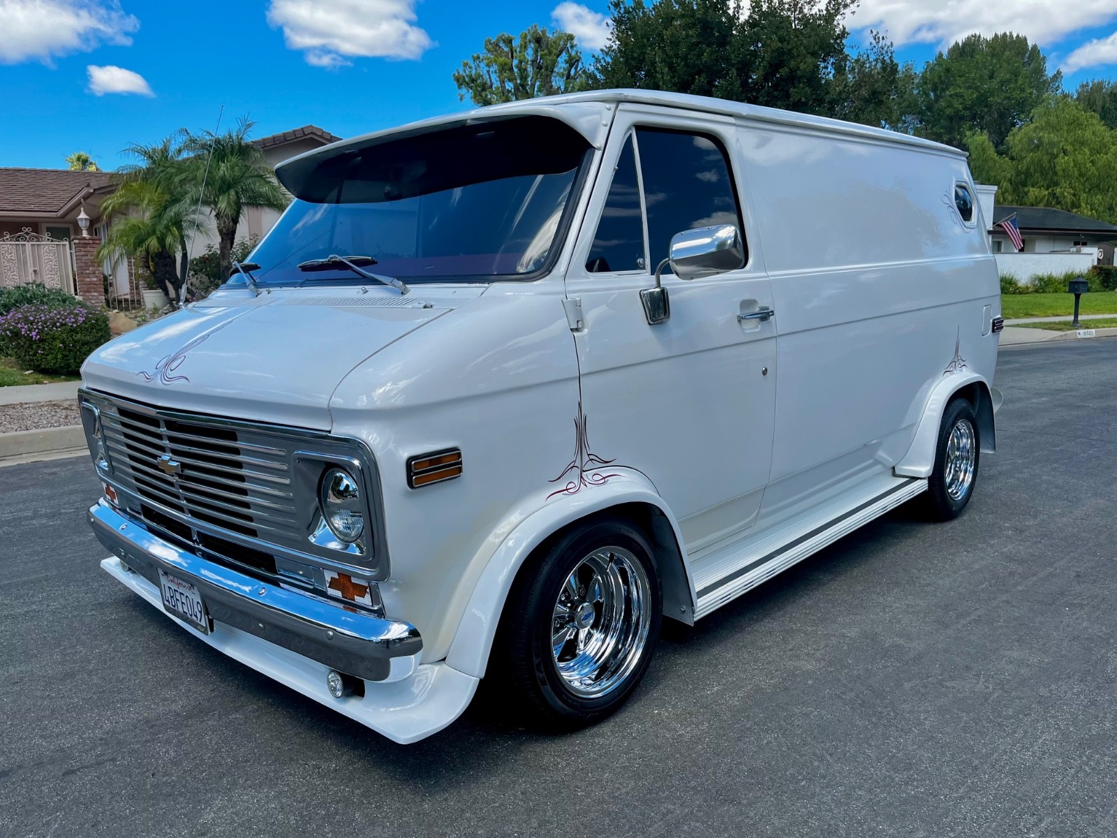 Chevrolet-G10-Van-1976-Standard-Passenger-Van