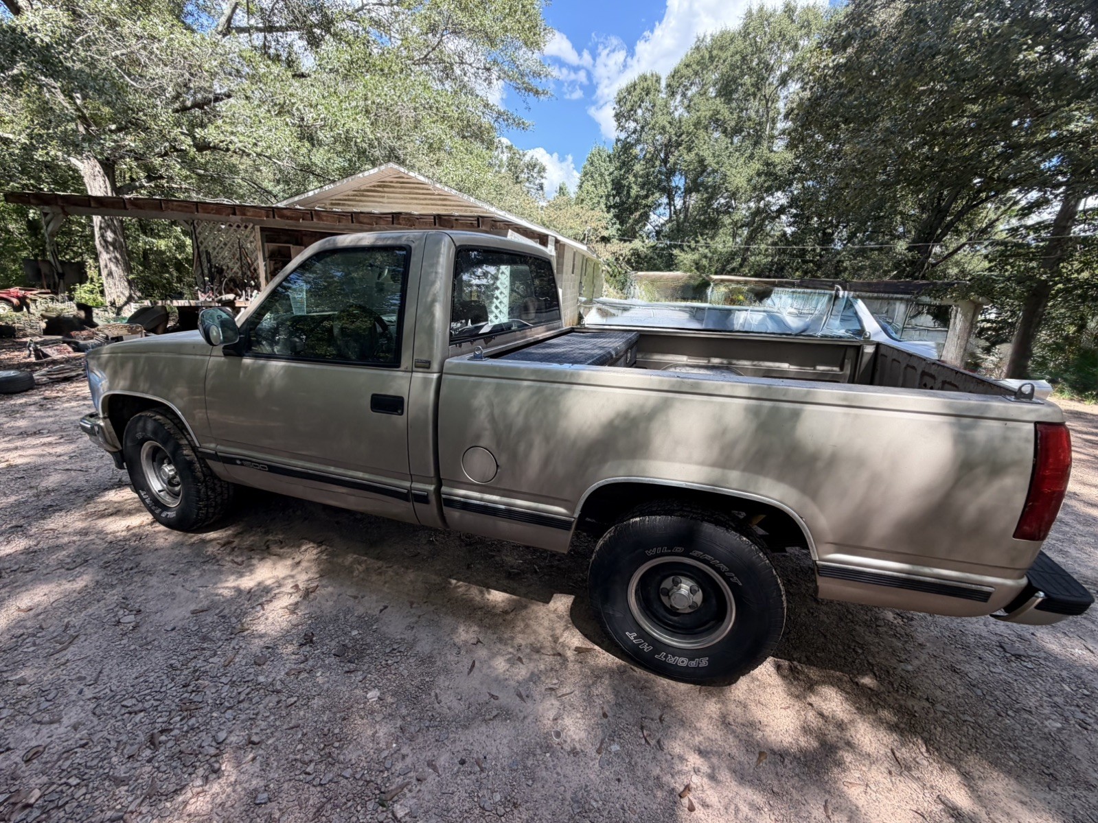 Chevrolet-Gmt-400-1993-Standard-Cab-Pickup-Tan