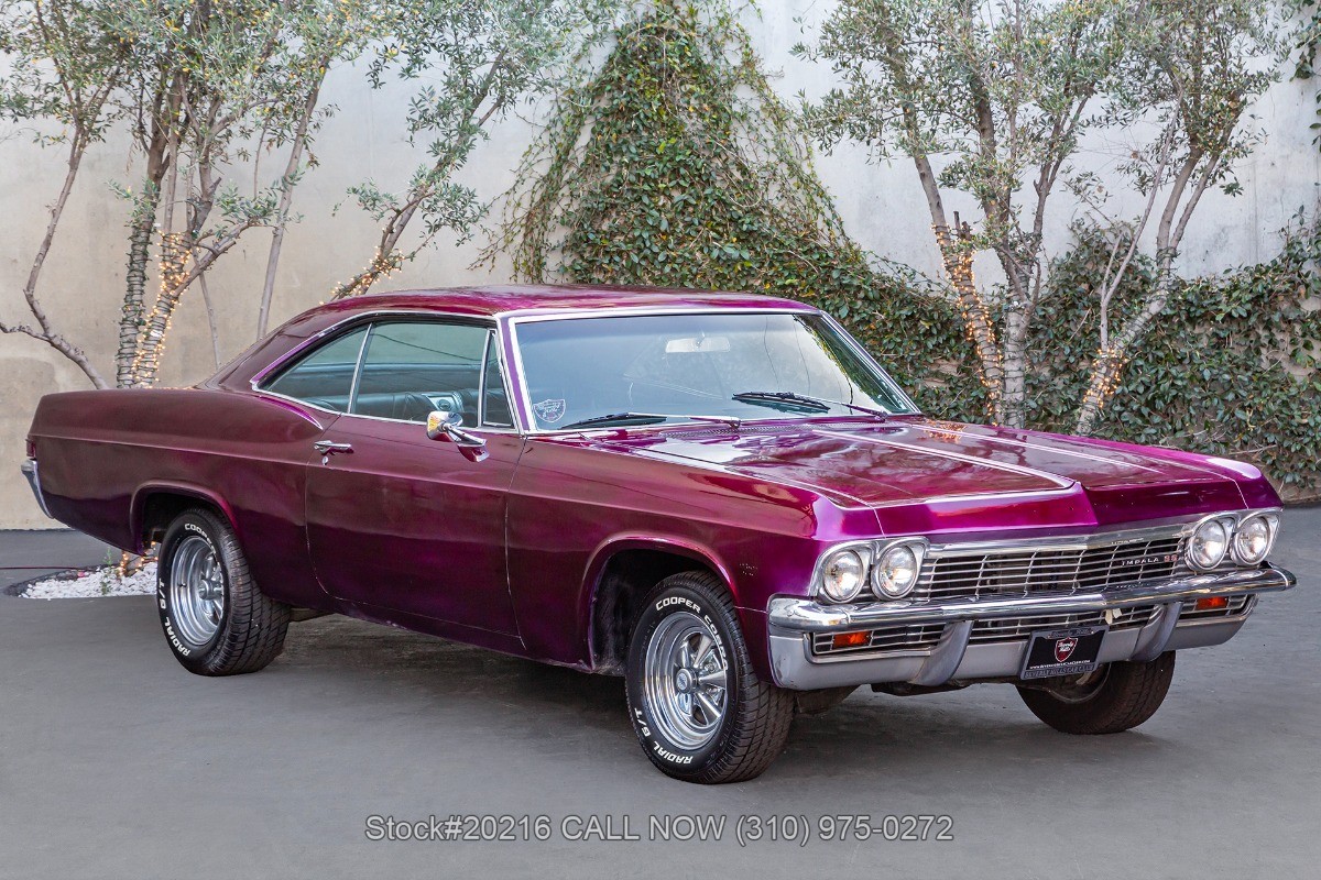 Chevrolet-Impala-1965