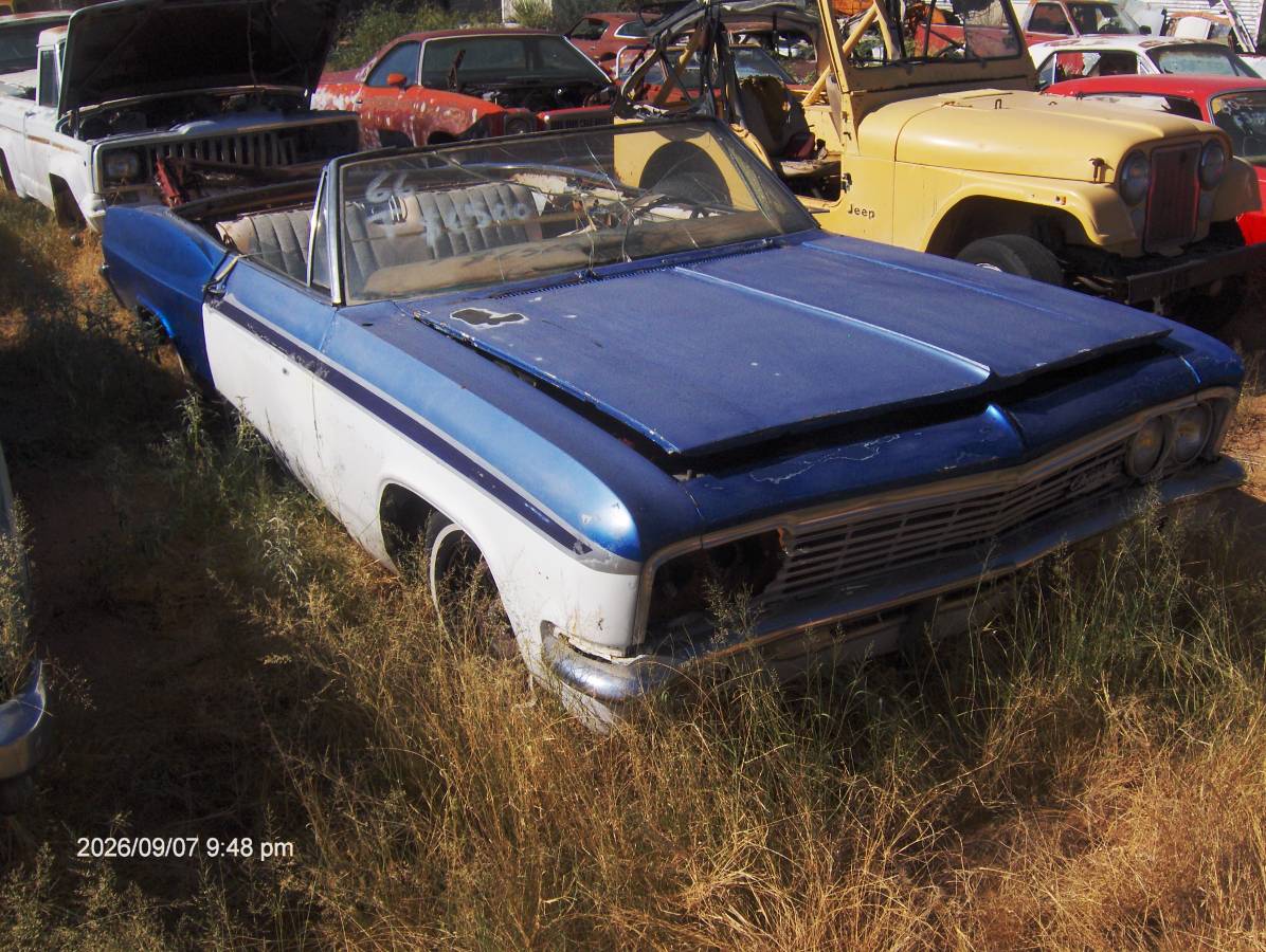 Chevrolet-Impala-1966-Blue