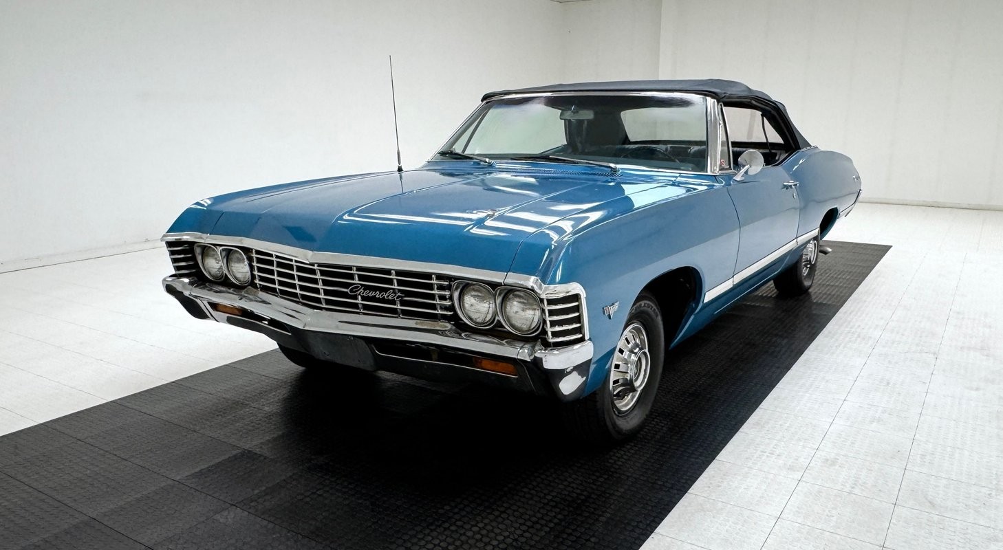 Chevrolet-Impala-1967-Convertible-Bright-Blue