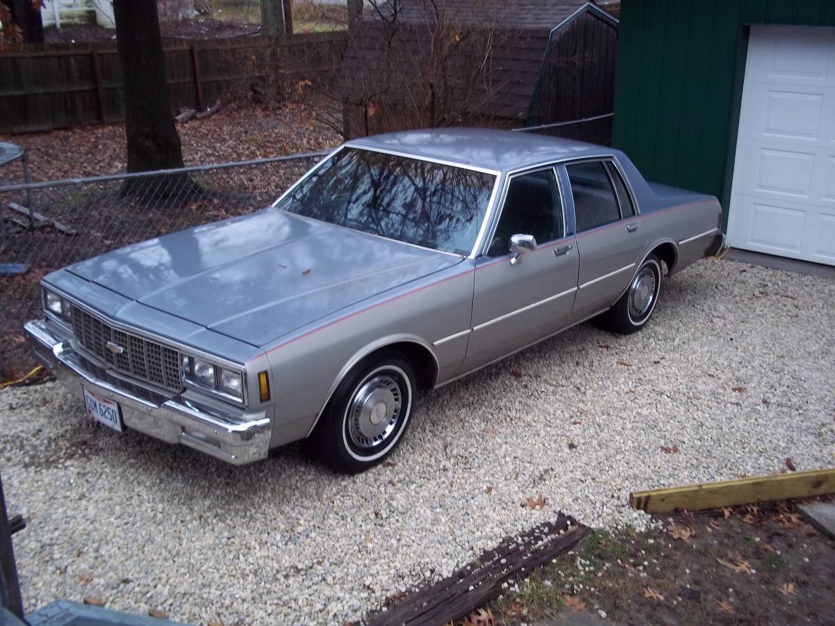 Chevrolet-Impala-1980-Blue