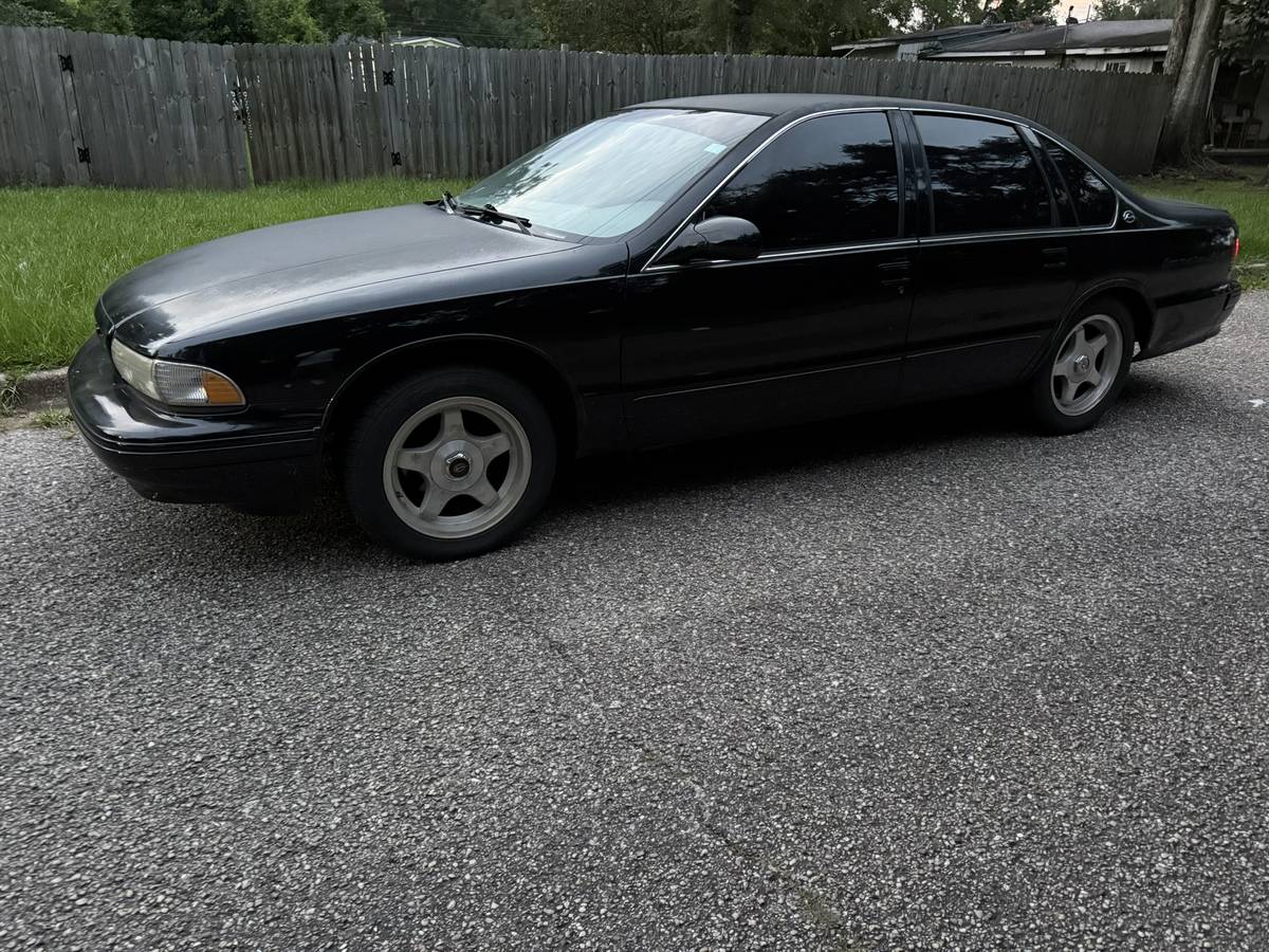 Chevrolet-Impala-1995-Black