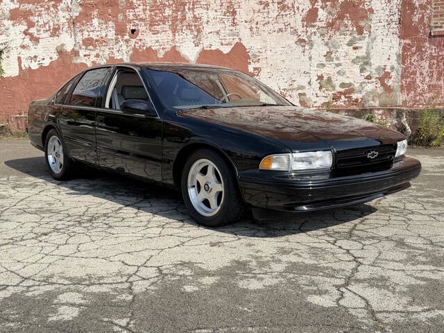 Chevrolet-Impala-1996-Black-Gray
