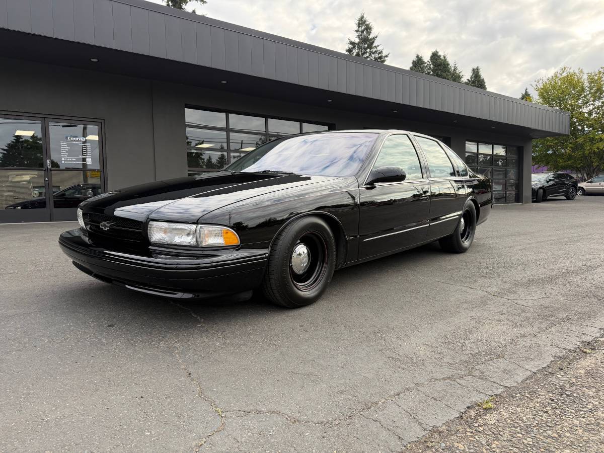 Chevrolet-Impala-1996-Black