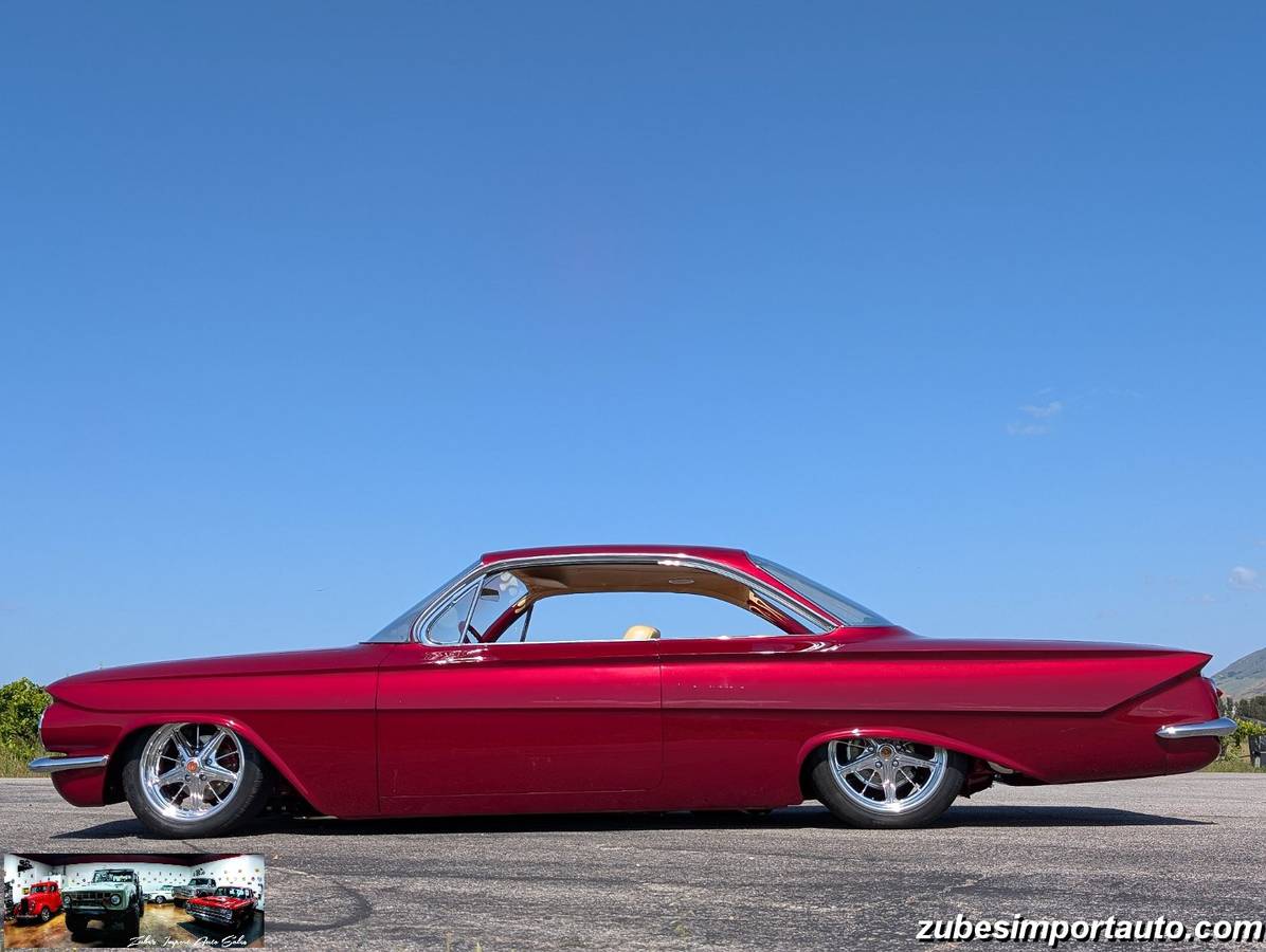 Chevrolet-Impala-bubble-top-1961-Red