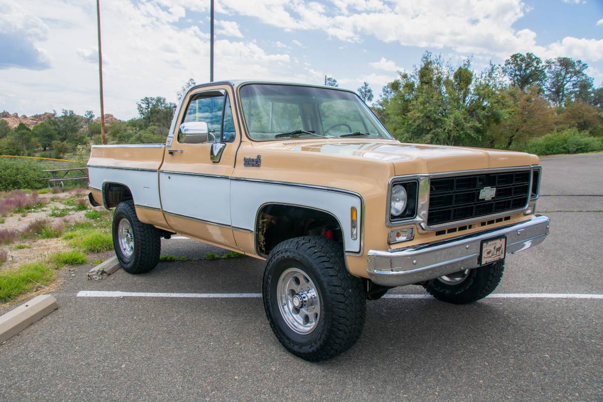Chevrolet-K10-1977-custom