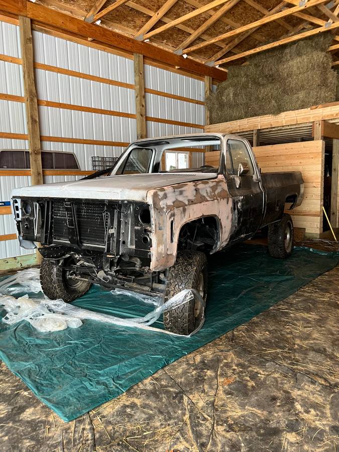 Chevrolet-K10-1982-custom