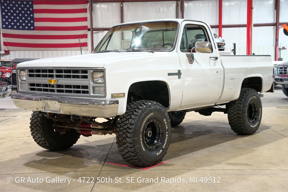 Chevrolet-K10-1985-Standard-Cab-Pickup-Red