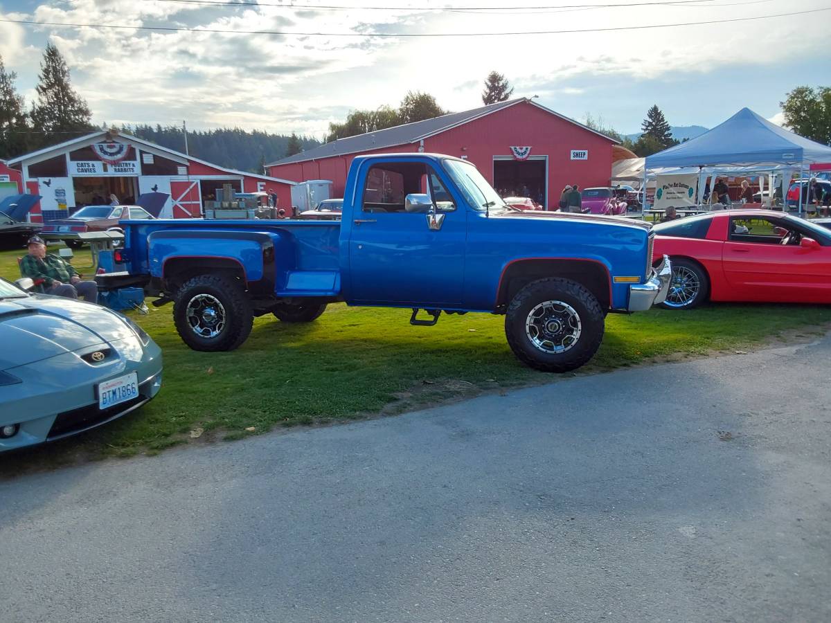Chevrolet-K20-1983-Blue