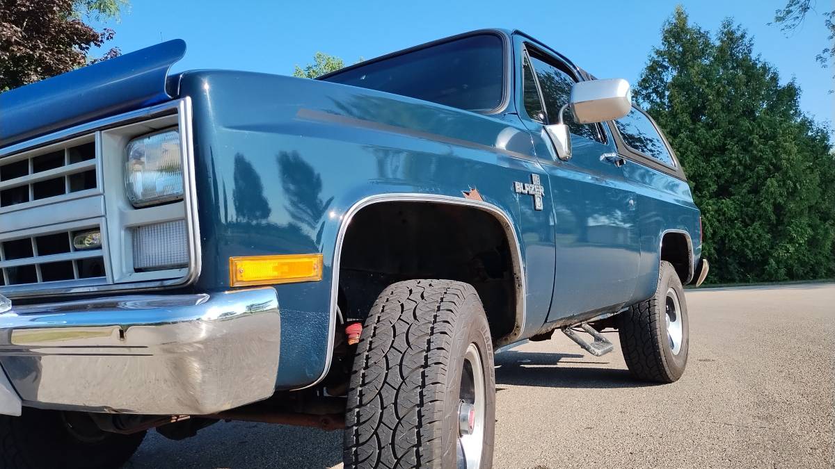 Chevrolet-K5-blazer-1988