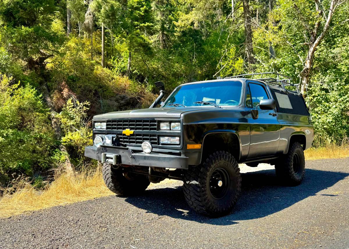 Chevrolet-K5-blazer-1990-Black