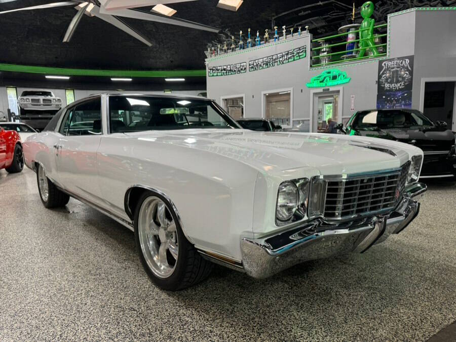 Chevrolet-Monte-carlo-1972-White-Black