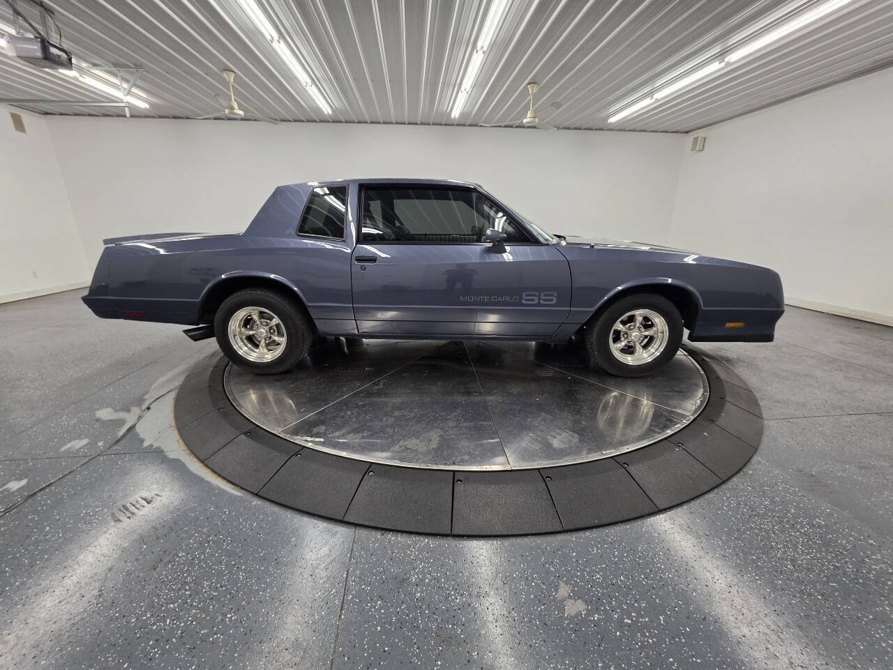 Chevrolet-Monte-carlo-1983-Blue